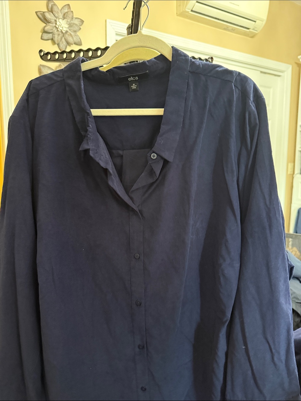 Ellos pinnacle corduroy long sleeve shirt. Navy blue. Sz 34